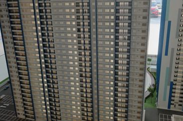 Freehold Mampu Milik Condo @ Bandar Seri Botani – 900 sqft, 3R2B!