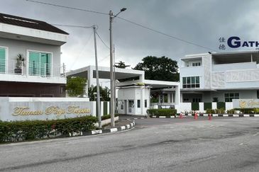 Springfields Residences (Taman Pinji Tropika)