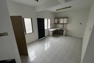 TAMAN ANJUNG BERCHAM UTARA