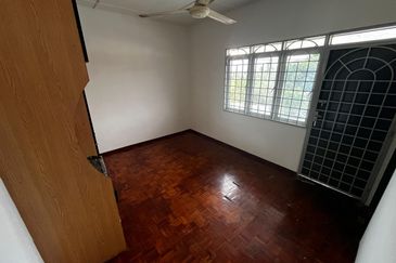 TAMAN ANJUNG BERCHAM UTARA