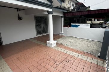 TAMAN ANJUNG BERCHAM UTARA