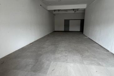 🔥 *Bercham Ground Floor Shop Lot FOR RENT* 🔥 📍 *Prime Location – Facing Main Road*