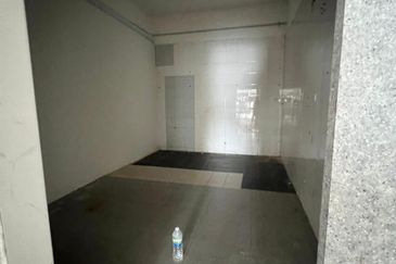 🔥 *Bercham Ground Floor Shop Lot FOR RENT* 🔥 📍 *Prime Location – Facing Main Road*