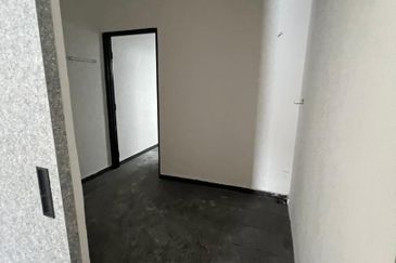 🔥 *Bercham Ground Floor Shop Lot FOR RENT* 🔥 📍 *Prime Location – Facing Main Road*