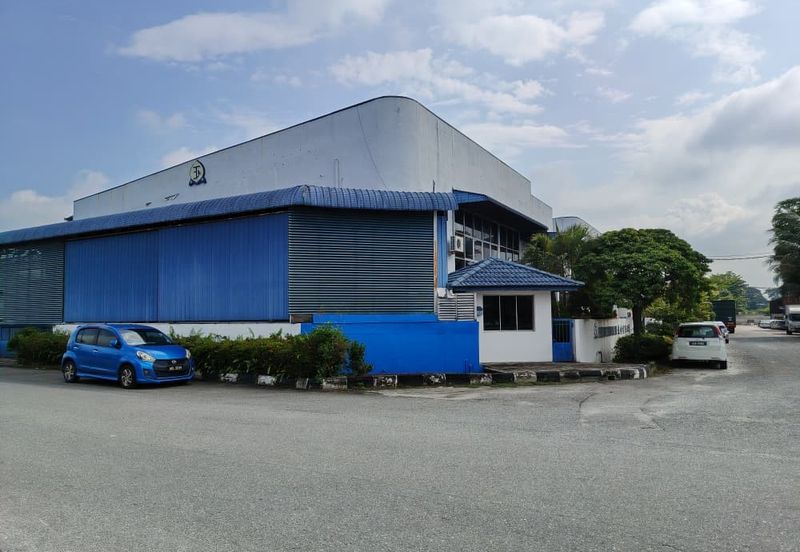 Corner Factory For Rent — Pengkalan 1 Perindustrian