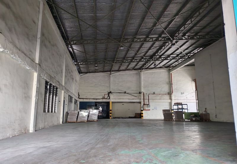 Corner Factory For Rent — Pengkalan 1 Perindustrian