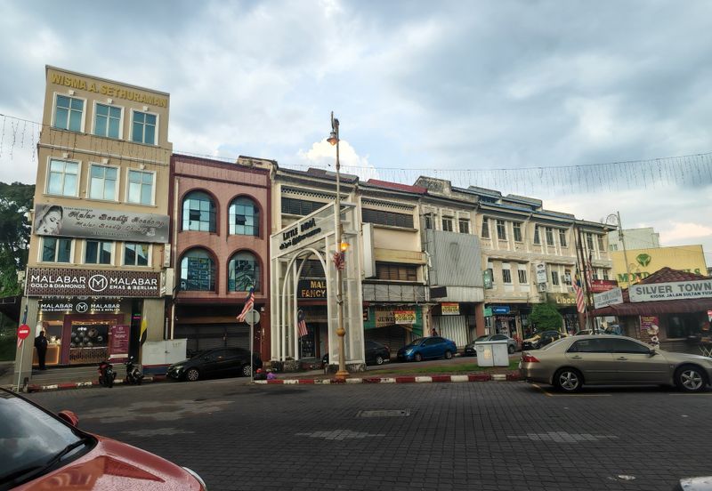 **For Sale – 4-Storey Shoplot @ Little India, Ipoh Town**