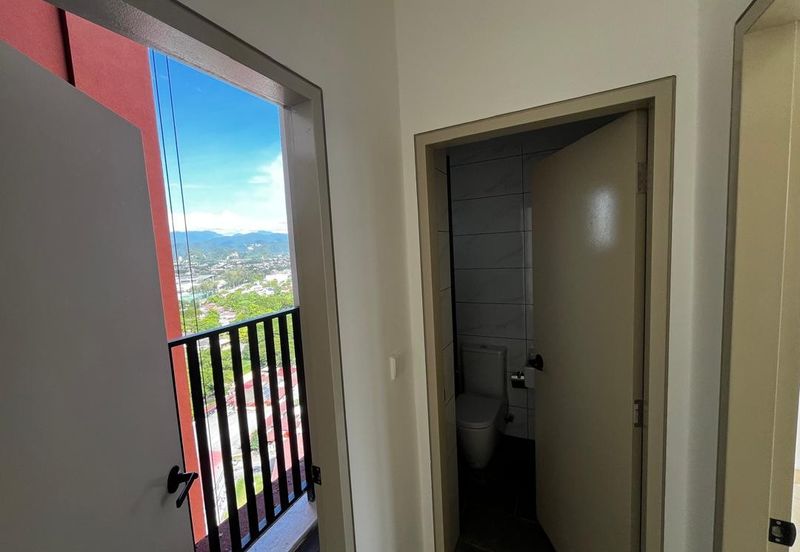 Piccadilly Service Residence @ Greentown