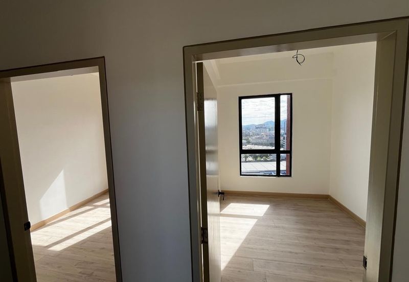 Piccadilly Service Residence @ Greentown