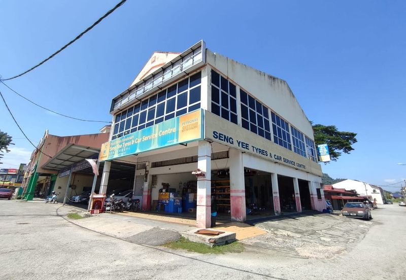 **FOR SALE | 2 STOREY CORNER SHOP @ JALAN AMPANG (JALAN TAMBUN)**