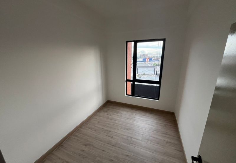 Piccadilly Service Residence @ Greentown