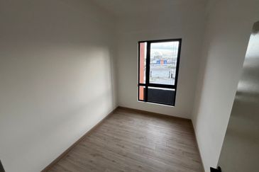 Piccadilly Service Residence @ Greentown