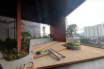 Piccadilly Service Residence @ Greentown