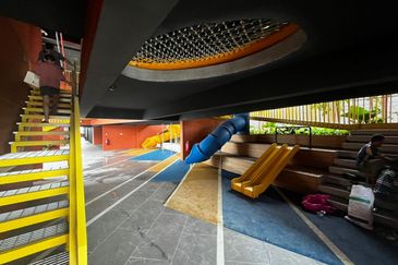 Piccadilly Service Residence @ Greentown