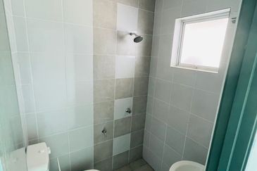 **1 Storey Terrace House for Sale @ Anjung Bercham Utama, Ipoh**