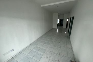 ANJUNG BERCHAM UTAMA