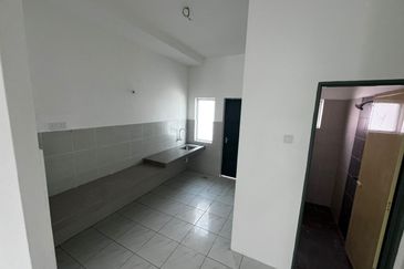 ANJUNG BERCHAM UTAMA