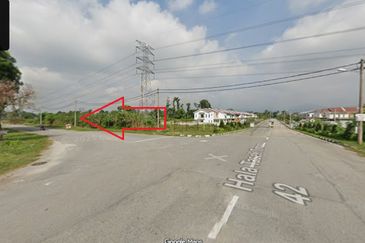 ANJUNG BERCHAM UTAMA