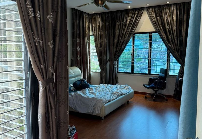 Renovated Semi- D Taman Hijauan Residence, Cheras 2.5 Storey Semi Detached