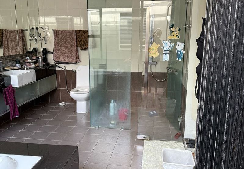 Renovated Semi- D Taman Hijauan Residence, Cheras 2.5 Storey Semi Detached