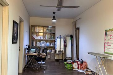 Hundred East @ Bandar Enstek