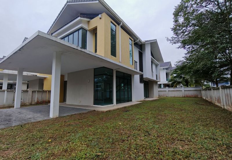 Corner Enstek Never Occupied With 15 Extra Land