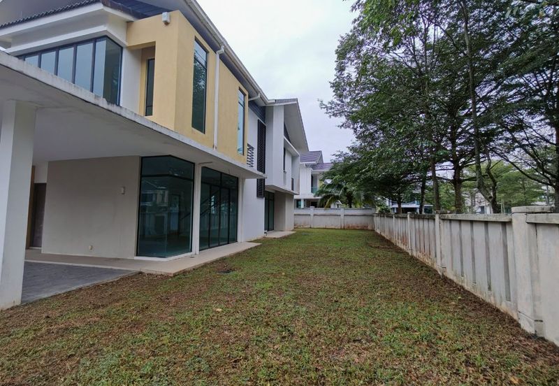 Corner Enstek Never Occupied With 15 Extra Land