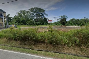 Strategic Location Lake Garden Seremban