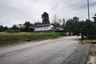 BANDAR ENSTEK (JENTAYU)