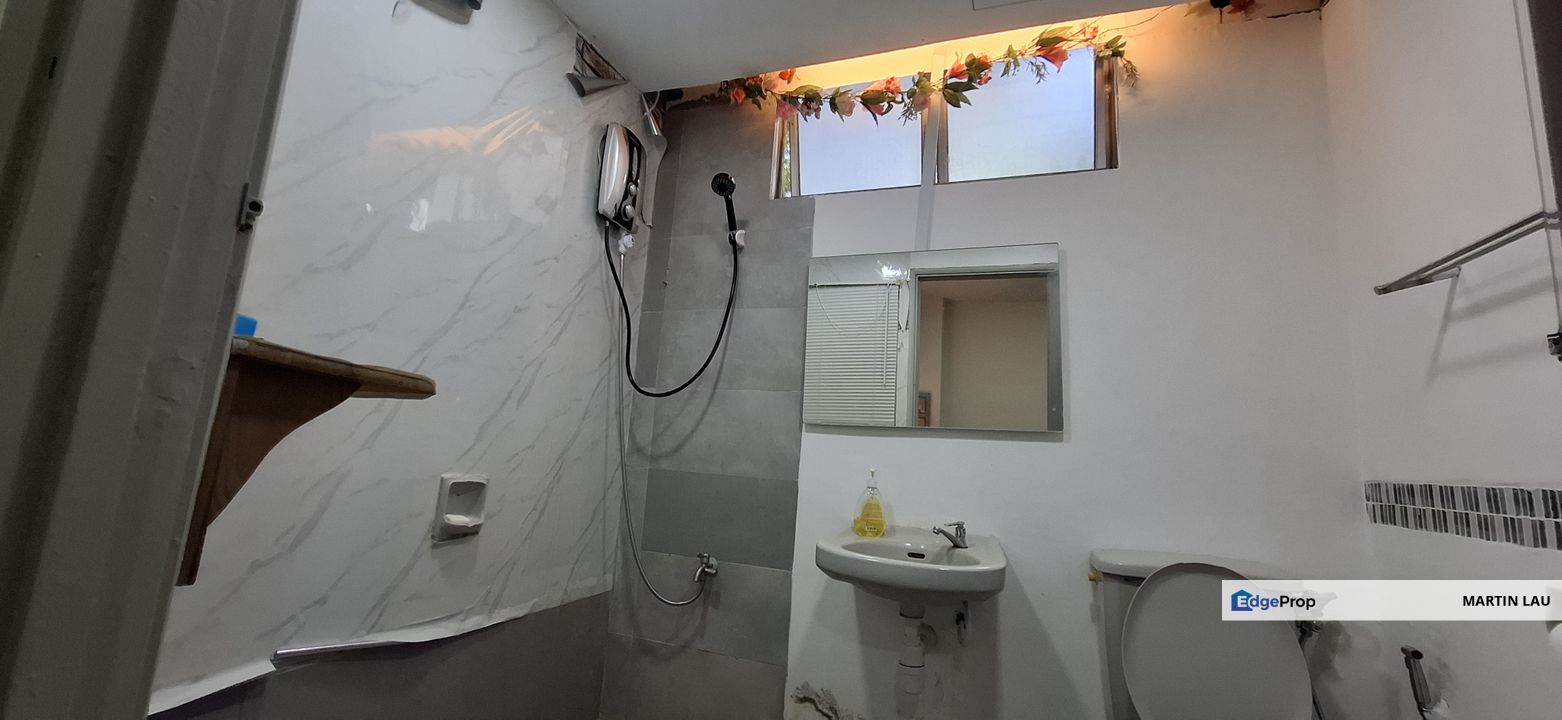 Masteroom Fully Furnished Room for rent. LRT right infront, Kuala Lumpur, Bukit Jalil