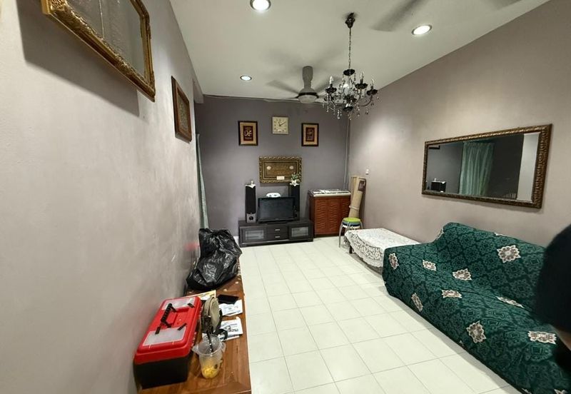 Taman Suria, Simpang Renggam