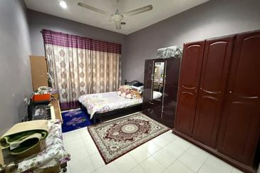 Taman Suria, Simpang Renggam