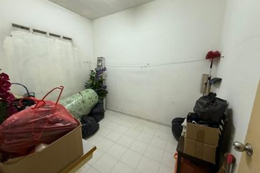 Taman Suria, Simpang Renggam