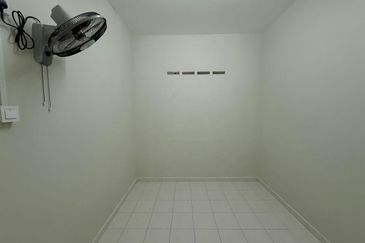 Full Loan. Full Renovation. Teres Taman Suria, Simpang  Renggam, Johor