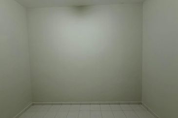 Full Loan. Full Renovation. Teres Taman Suria, Simpang  Renggam, Johor