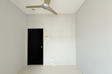 Full Loan, Teres 2 Tingkat, Bandar Layangkasa, Masai, Johor