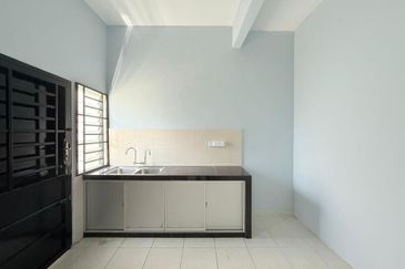 Full Loan, Teres 2 Tingkat, Bandar Layangkasa, Masai, Johor