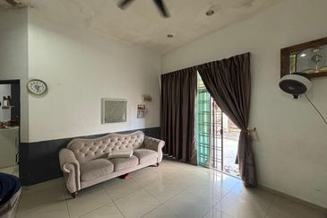 Full Loan, International Lot, Taman Saleng Gaya, Senai