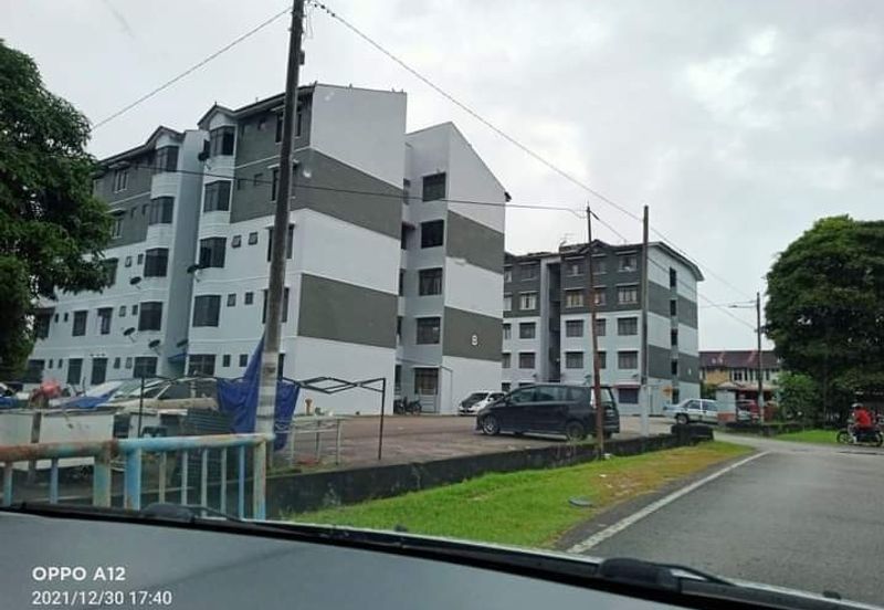 Flat Sri Damansara, Pekan Nanas, Johor