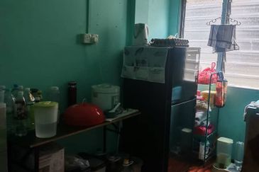 Flat Sri Damansara, Pekan Nanas, Johor