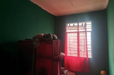 Flat Sri Damansara, Pekan Nanas, Johor