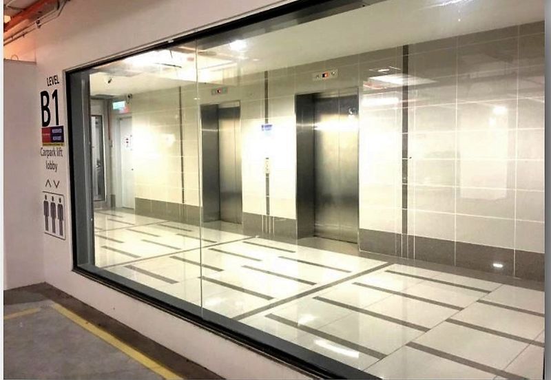   6 Storeys Office, Showroom For Sales