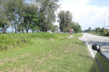 Mersing Town Seafront Freehold Land 25acres