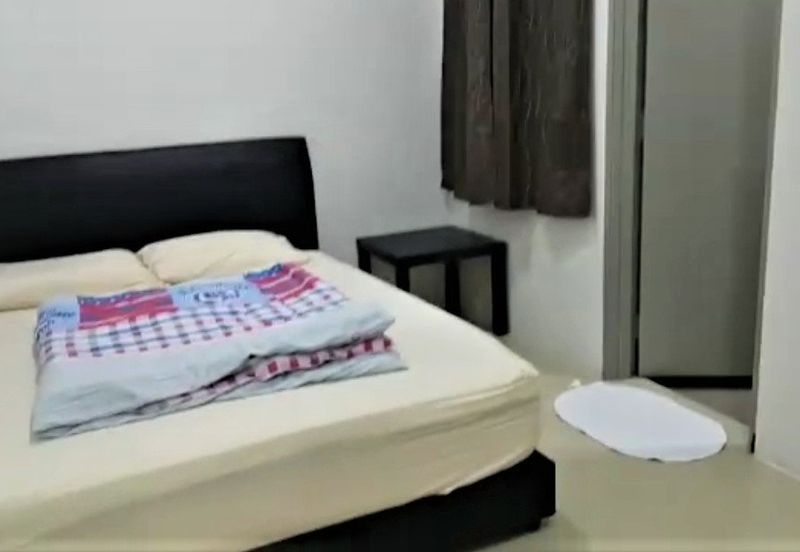 Cameron Somer Square Apartment