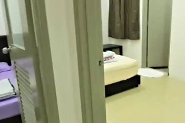 Cameron Somer Square Apartment