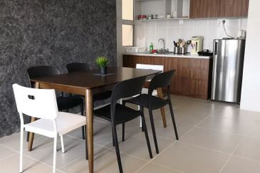 Cameron Barrington Square Apartment For Sales