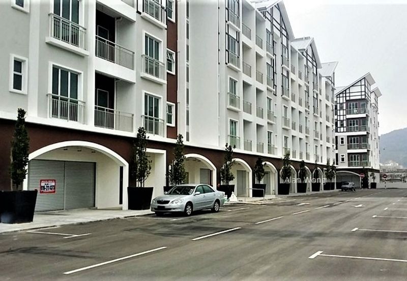 Cameron Somer Square Apartment