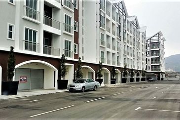 Cameron Somer Square Apartment