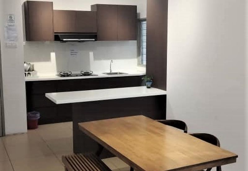 Cameron Somer Square Apartment