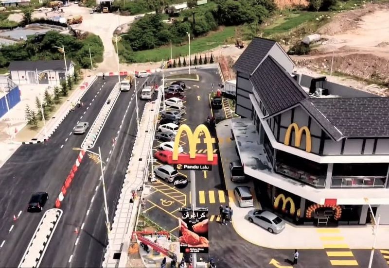 Cameron Somer Square Apartment